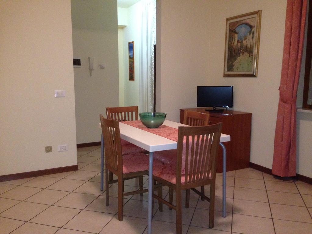 Residence Principessa Clotilde Montecatini Terme Cameră foto